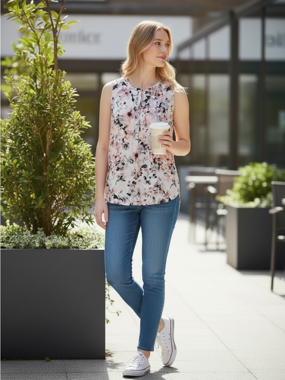 Liz Claiborne Cream Floral Sleeveless Top with Pink and Black Accents - Picture 2 of 10